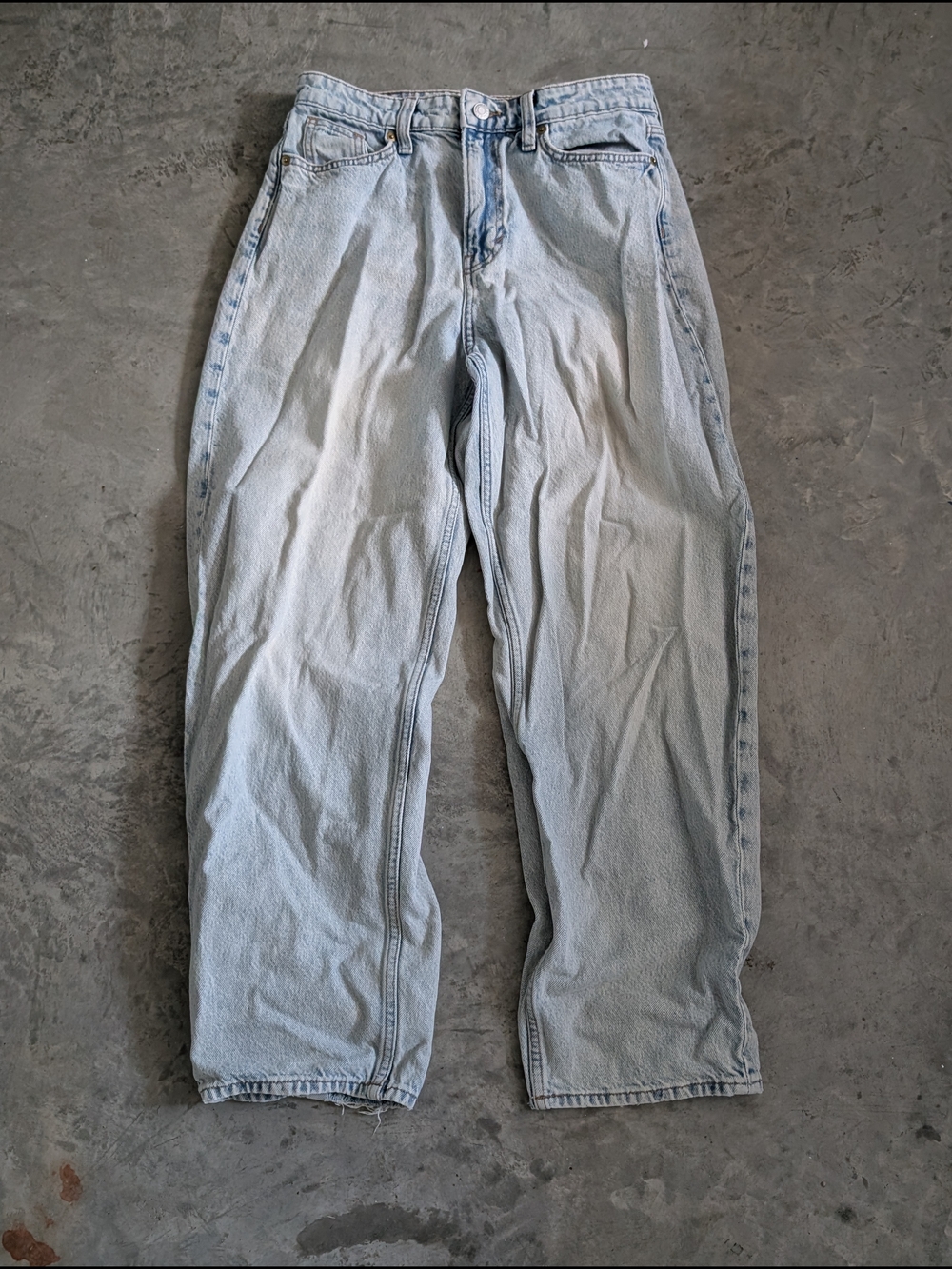 Light Wash Women's Jeans - Classic Relaxed Fit